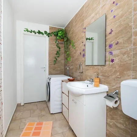 Apartment Kameni Dvori Nin