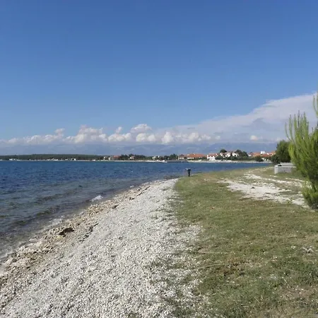 Kameni Dvori *